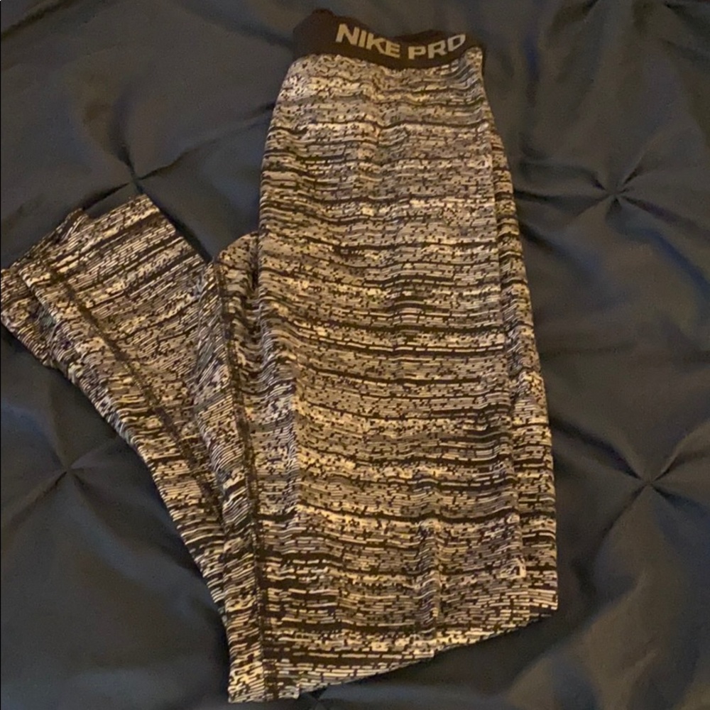 Nike Pro leggings